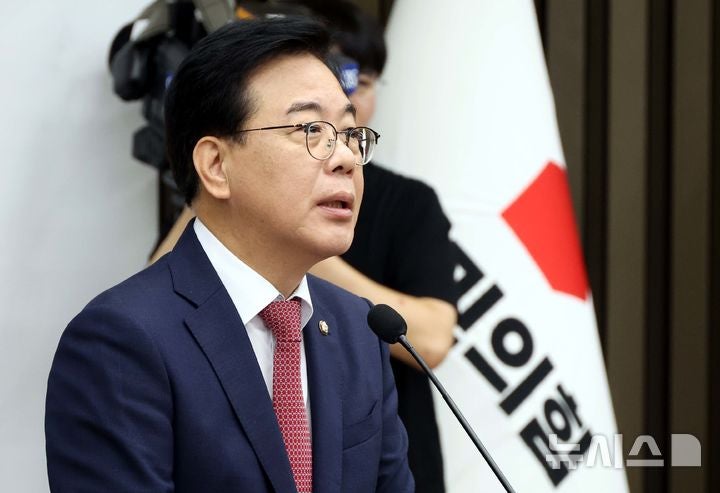 국힘 지도부, <b>무궁화호</b> <b>사고</b> 희생자 <b>조문</b>…"안전 매뉴얼 근본적으로 개...