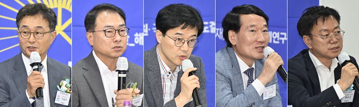 [서울=뉴시스] 박기웅 기자 = 22일 오전 서울 여의도 중소기업중앙회 대회의실에서 열린 '솔라시도 AI(인공지능) 에너지 신도시 및 RE100(재생에너지 100%) 산업단지 조성 정책포럼'에서 패널들이 토론을 진행