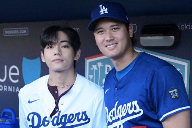 V threw out the first pitch at a home game of the LA Dodgers in Major League Baseball.