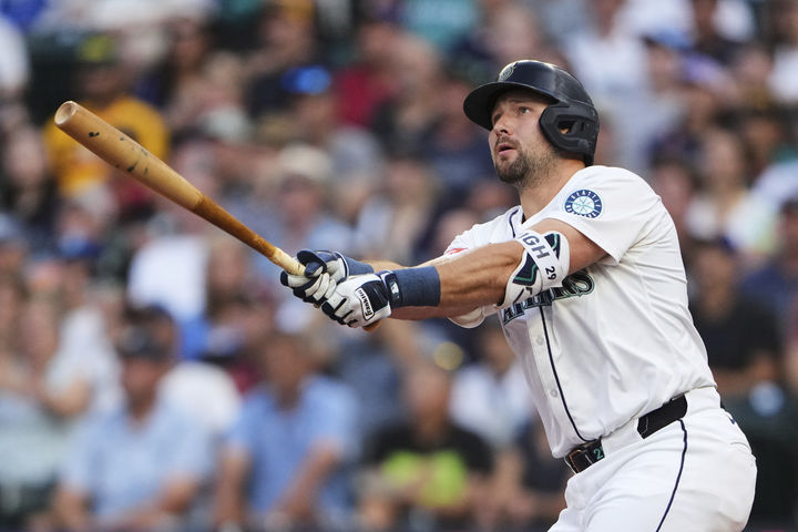 괴력의 <b>시애틀 롤리</b>, MLB 포수 최초 한 시즌 '<b>50홈런</b>' 쾅