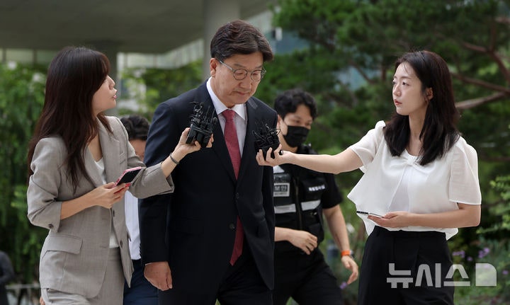 특검, '통일교 자금 수수' 혐의 <b>권성동 구속영장</b> 청구