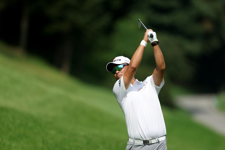 김용희 야구 감독 아들 <b>김재호</b>, KPGA 동아회원그룹 오픈 첫날 <b>선두</b>