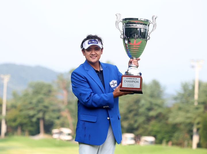 <b>박상현</b>, KPGA 동아회원권그룹오픈서 통산 13승…"골프에 진심"(종합)