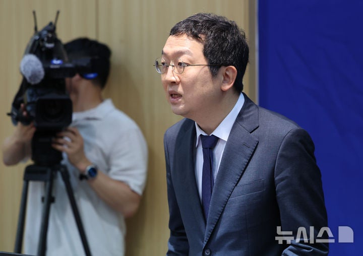 해병특검, <b>최지현</b> 전 대통령실 <b>인사비서관</b> 내일 <b>소환</b>