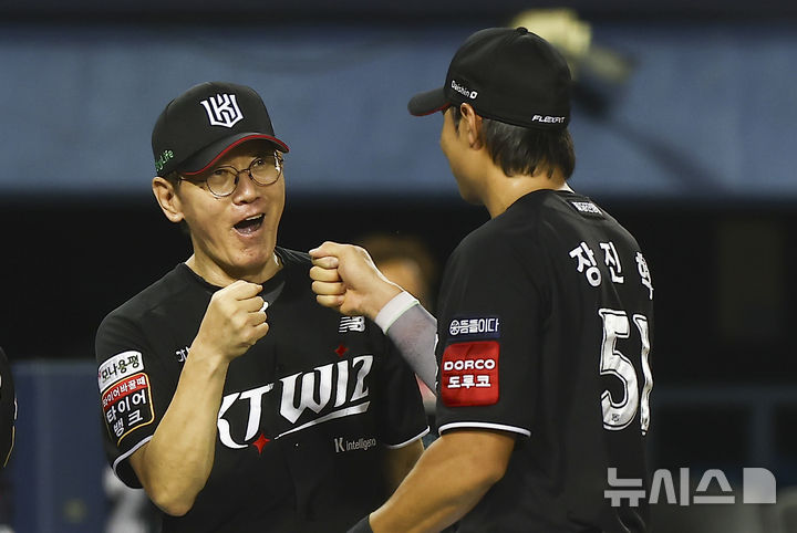 '공동 4위 도약' 이강철 KT 감독 "호투에도 승리 놓친 <b>헤이수스</b>, 아쉬워...