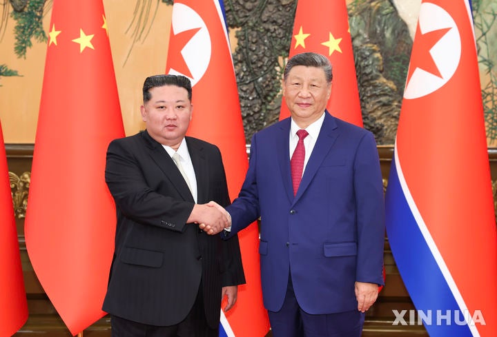 北김정은, <b>북중</b>정상회담서 "경협 희망"·시진핑 "한반도 평화 노력"(종합...