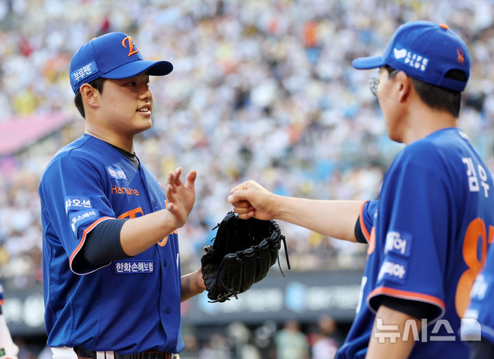 <b>문동주</b> 6⅓이닝 9K 2실점 <b>호투</b>…<b>한화</b>, 삼성 꺾고 3연승 질주