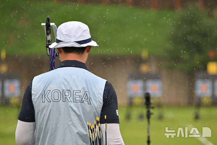 <b>양궁</b> 컴파운드 최용희, 홀로 <b>광주 세계</b><b>선수권</b> 개인전 16강행