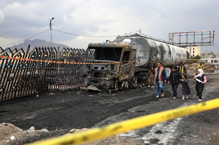 예멘 후티군, 이스라엘 남부 도시와 라몬공항에 무인기 8대 폭격