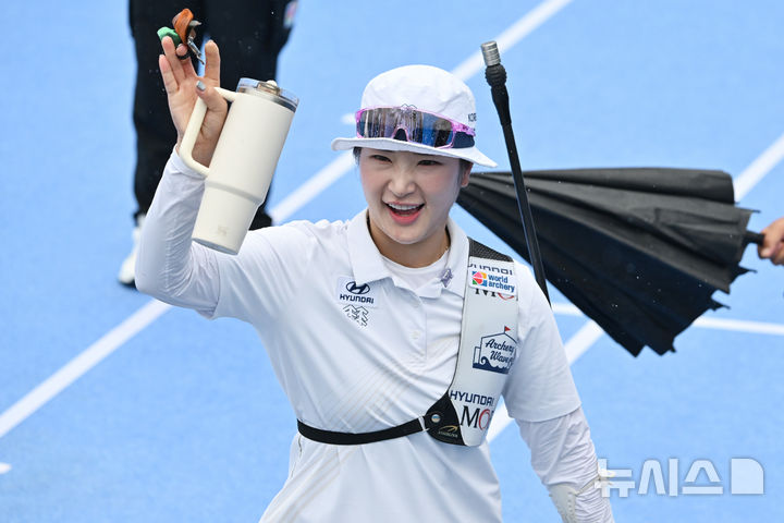 <b>강채영</b>, 집안대결서 메달 확보…<b>안산</b> 꺾고 광주 세계선수권 결승행