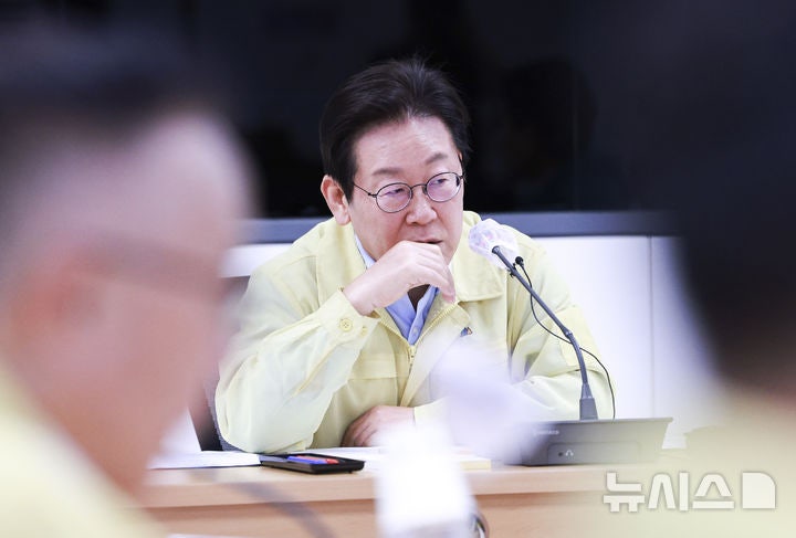 李대통령 "<b>강릉</b>에 반가운 <b>단비</b>…시민들에게 조금이나마 위안되길"