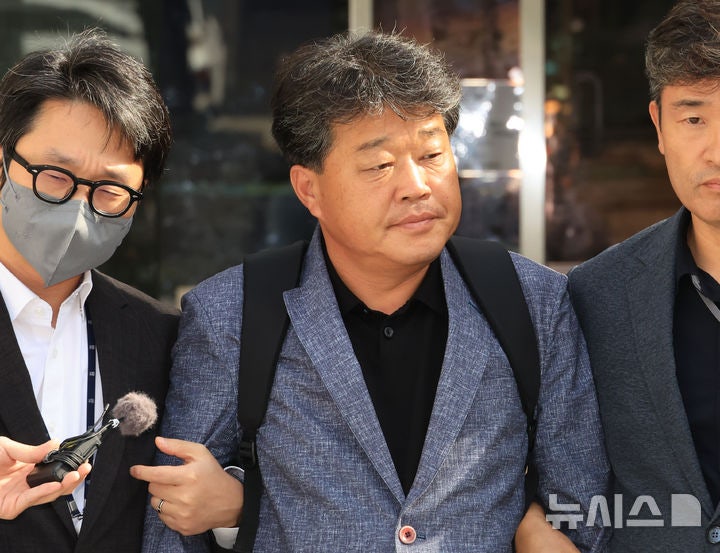 법원, '건진 공천청탁' <b>박창욱</b> 도의원 <b>구속영장 기각</b>…브로커 <b>구속</b>
