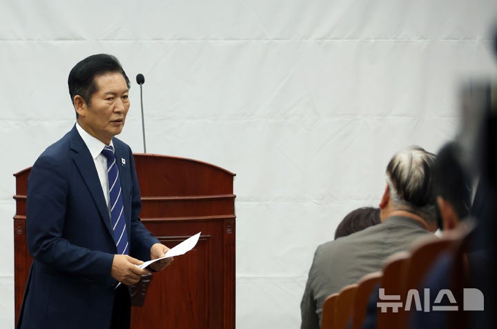 <b>정청래</b> '<b>나경원 패스트트랙</b> 실형 구형'에 "법사위 스스로 나가라"
