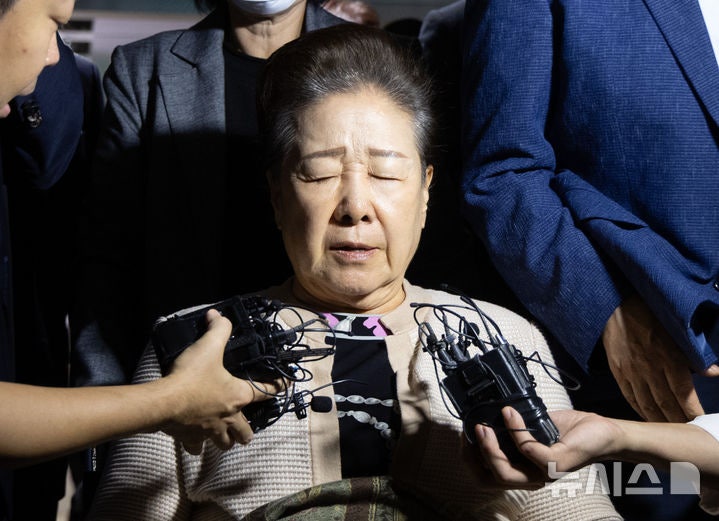 특검, <b>한학자</b> 총재 <b>구속영장</b> 청구 '임박'…'실세' 정원주도