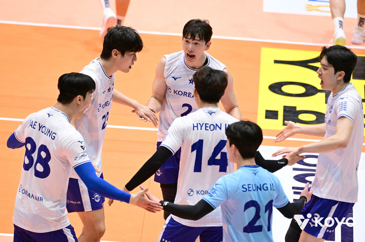 <b>대한항공</b>, 삼성화재 3-2로 누르고 <b>컵대회</b> 결승행…<b>OK저축</b>과 격돌