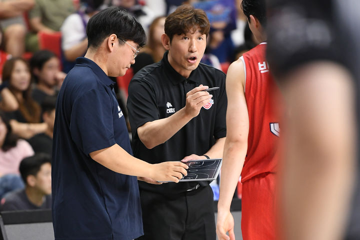'<b>양동근</b> <b>데뷔전</b>' <b>현대모비스</b>, 프로농구 시범경기서 KCC에 대승