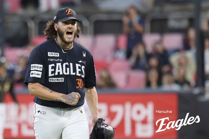 17<b>연승 마감</b>한 <b>한화 폰세</b> "아직 끝나지 않았다…끝까지 싸울 것"