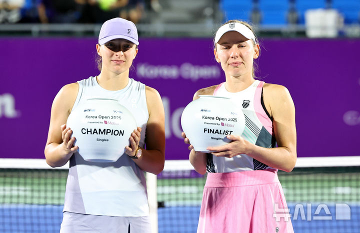 WTA 투어 <b>코리아오픈 우승</b> <b>시비옹테크</b>
