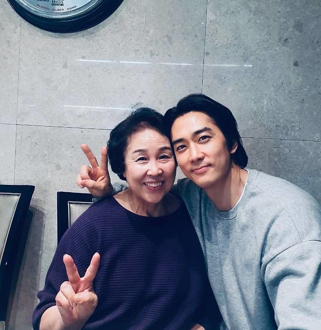 모친상 <b>송승헌</b>, 절절 심경 "다시 만나는 날…"