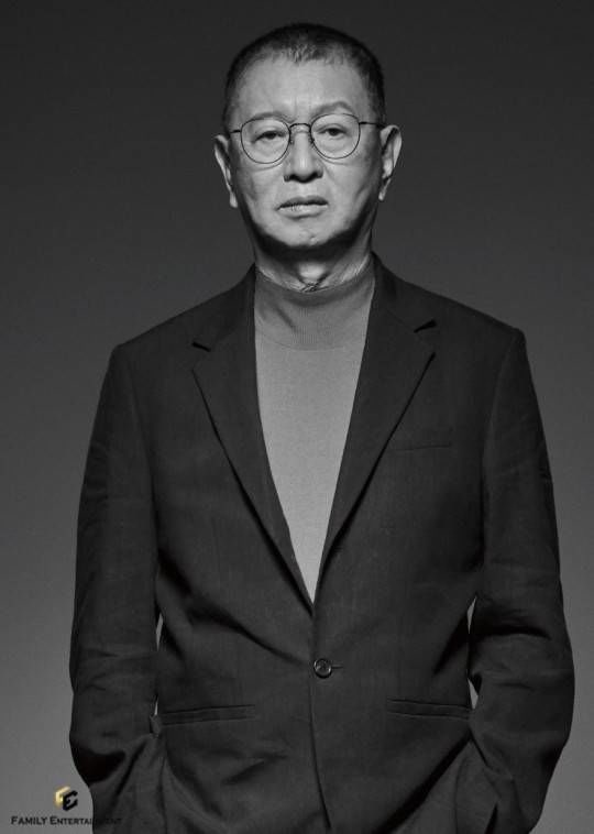 '개그계 대부' <b>전유성</b>, 폐기흉 악화로 별세 (상보)