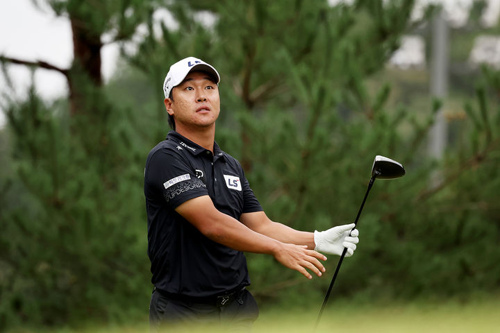 전가람, KPGA <b>최경주 인비테이셔널</b> 우승…1년 3개월 만에 통산 4승