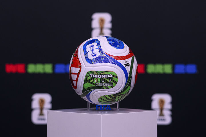 FIFA, 2026 북중미 <b>월드컵 공인구</b> '<b>트리온다</b>' 공개