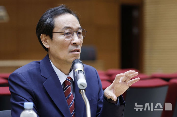 우상호 "<b>이재명 정부</b> 현재 57점…국민에게 지지받는 개혁방식 필요"