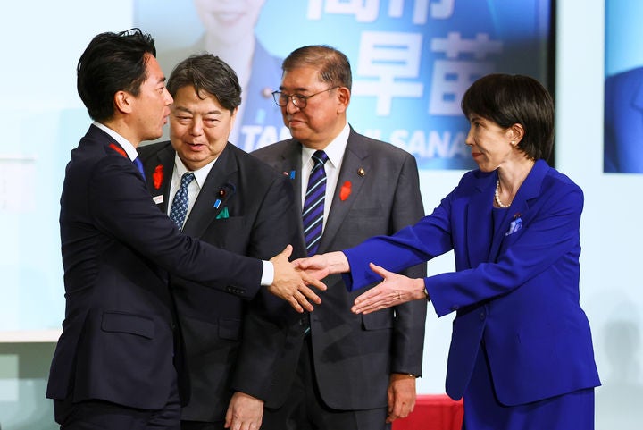 "당내 단합" 노리는 <b>다카이치</b>, 고이즈미 방위상·하야시 총무상 검토