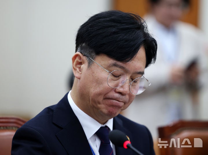 노동장관 "제재만으론 산재근절 안 돼…<b>노란봉투법 보완입법</b> 검토"(종합...