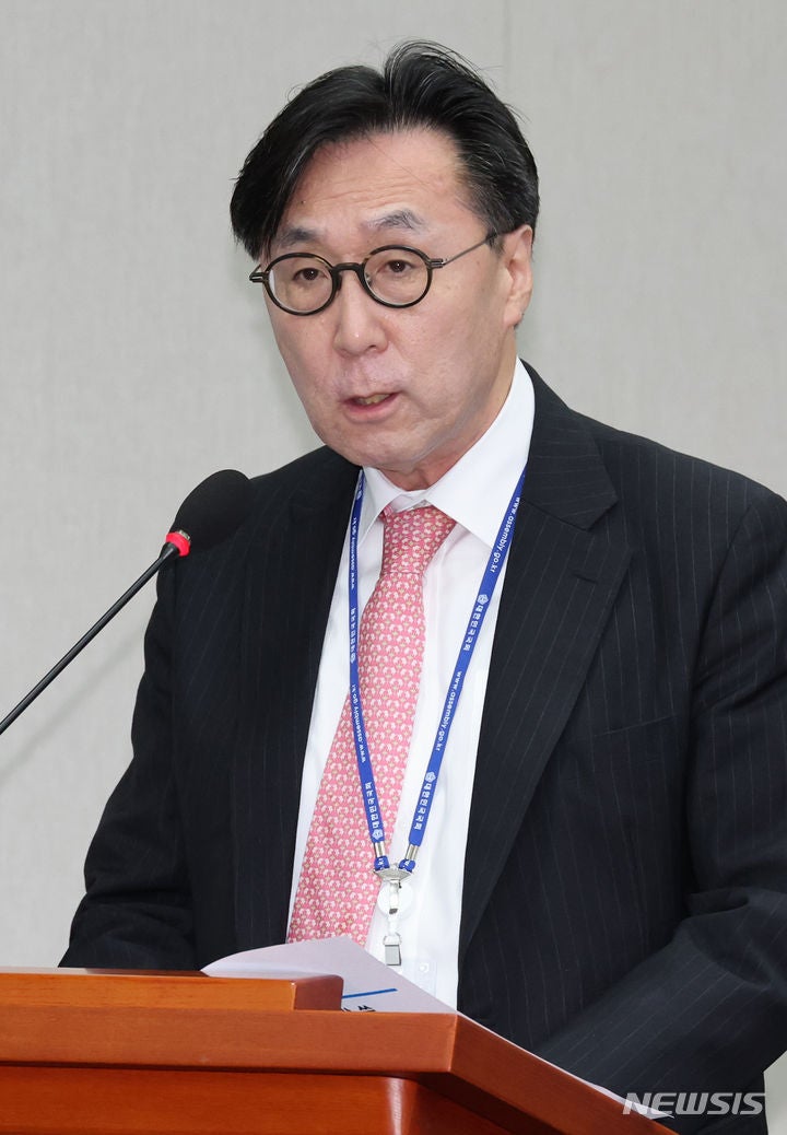<b>장호진</b> 전 국가<b>안보실장</b> 해병특검 첫 출석…'<b>이종섭 도피</b>' <b>의혹</b> 피의자