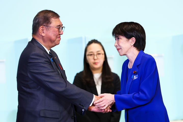 정부, 日 총리 <b>야스쿠니</b>신사 <b>공물</b>에 "깊은 실망과 유감"