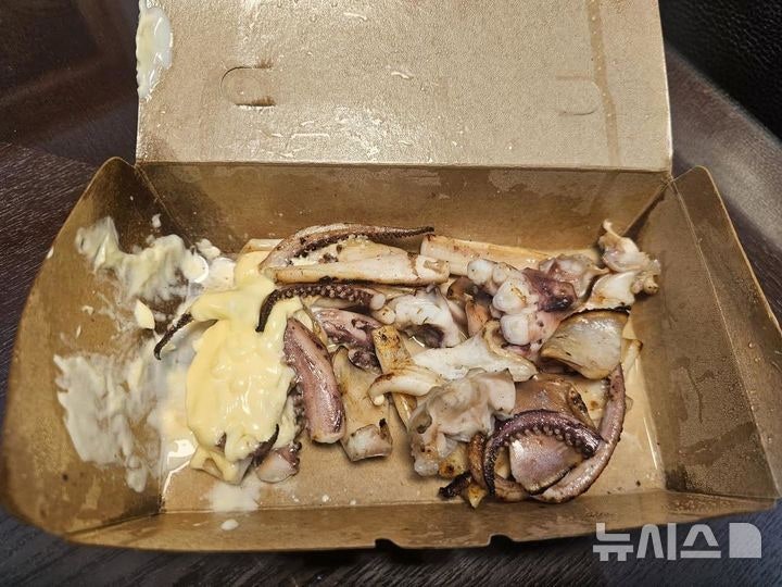 "이게 1만5000원짜리 철판오징어"…<b>제주</b> 또 '<b>바가지 논란</b>'