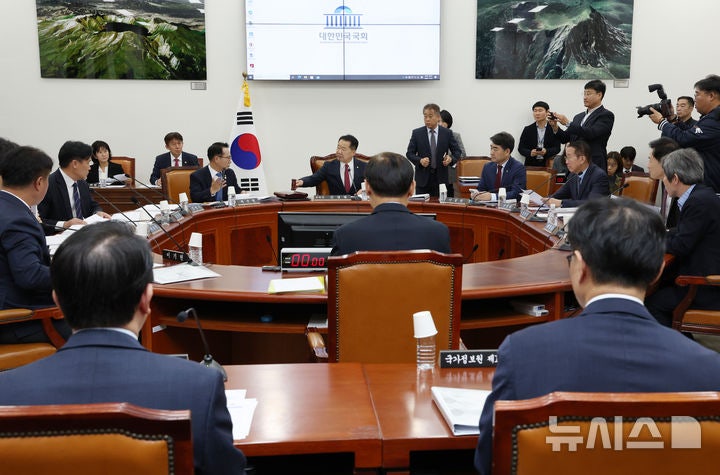 국정원 "<b>캄보디아</b> 스캠단지 50곳·한인 최대 2000명 가담…피해자 아닌...