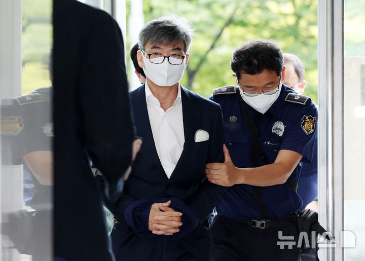 특검 '도이치' 부장검사…<b>이종호</b>와 '<b>술자리</b>' 논란에 업무 배제