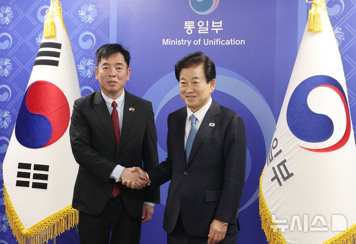 <b>정동영</b> "<b>북미</b>, 하노이에서 못다 한 <b>협상</b> 다시 이어지길"
