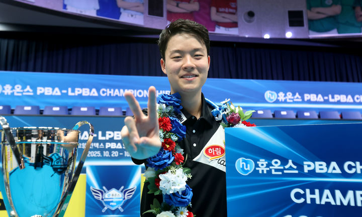10대 소년 <b>김영원</b>, 레전드 <b>산체스</b> 꺾고 프로당구 2번째 <b>우승</b>