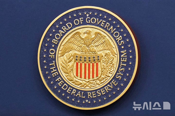 [워싱턴=AP/뉴시스]미국 연방준비제도(Fed·연준)가 29일(현지시간) 연방공개시장위원회(FOMC) 정례회의에서 기준금리를 3.75~4.00%로 0.25% 포인트 인하했다. 20