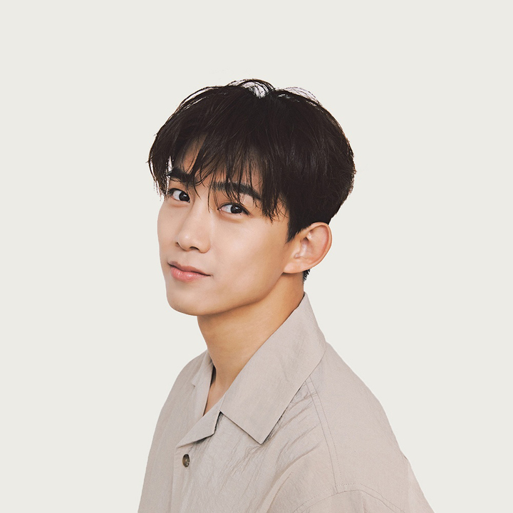 <b>옥택연</b>, 내년 봄 <b>결혼</b>한다…"평생을 함께하기로 약속"