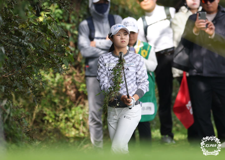 <b>고지원</b>, KLPGA 에쓰오일 <b>챔피언십</b> 셋째 날도 <b>선두</b>…고향서 2승 도전