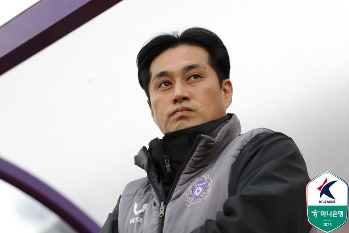 '<b>1부</b> <b>잔류</b> 청신호' <b>안양</b> 유병훈 감독 "팀워크가 만든 승리"