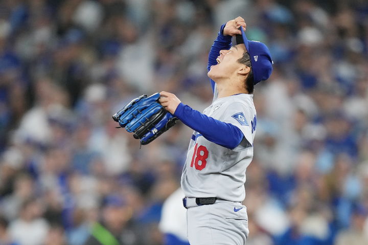 'WS MVP' <b>야마모토</b> 모자·베츠 7차전 병살 글러브, <b>명예의 전당</b> 향한다
