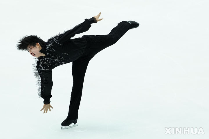 차준환, <b>그랑프리 4차 쇼트</b> 3위