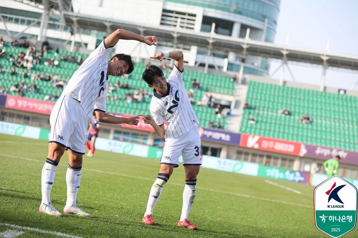 프로축구 <b>부천</b>, 김포에 1-0 승리…K리그2 3위 확정