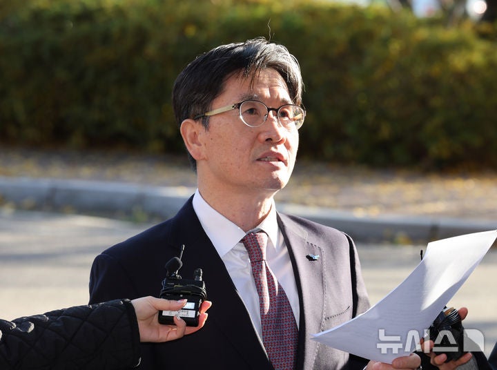 <b>공수처장</b> "국회 고발사건 암장 말 안돼…특검 이성적 처리 기대"