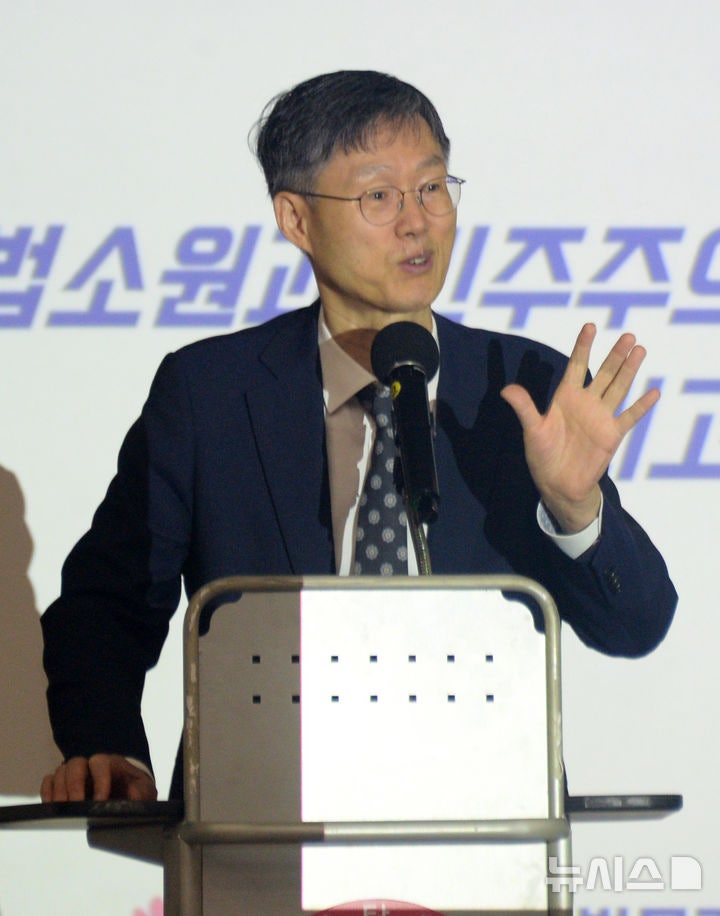 전주시청 찾은 <b>문형배</b> 전 헌법재판소장 권한대행