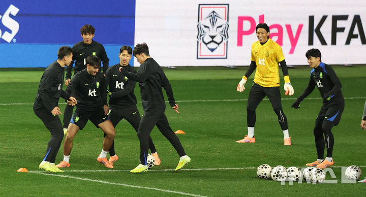 <b>훈련</b>하는 <b>축구대표팀</b>