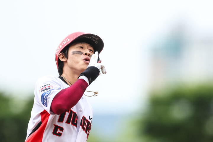 '<b>FA</b> 최대어' <b>박찬호</b>, <b>두산</b>행 가능성↑…올겨울 <b>FA</b> 1호 <b>계약</b> 임박