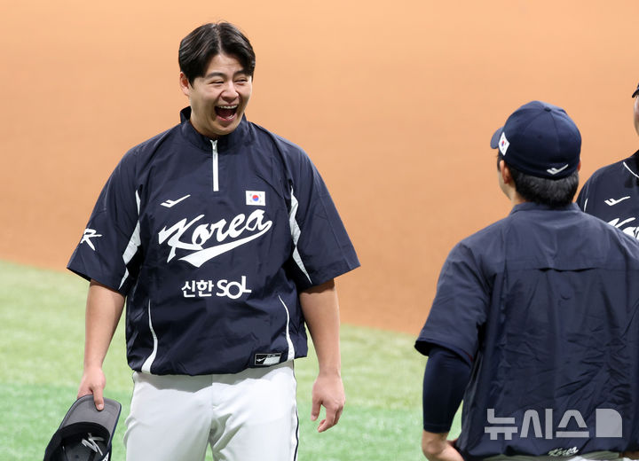 <b>노시환</b>, 한일전 1차전 <b>4번 타자</b> 3루수로 선발 출격…리드오프 신민재