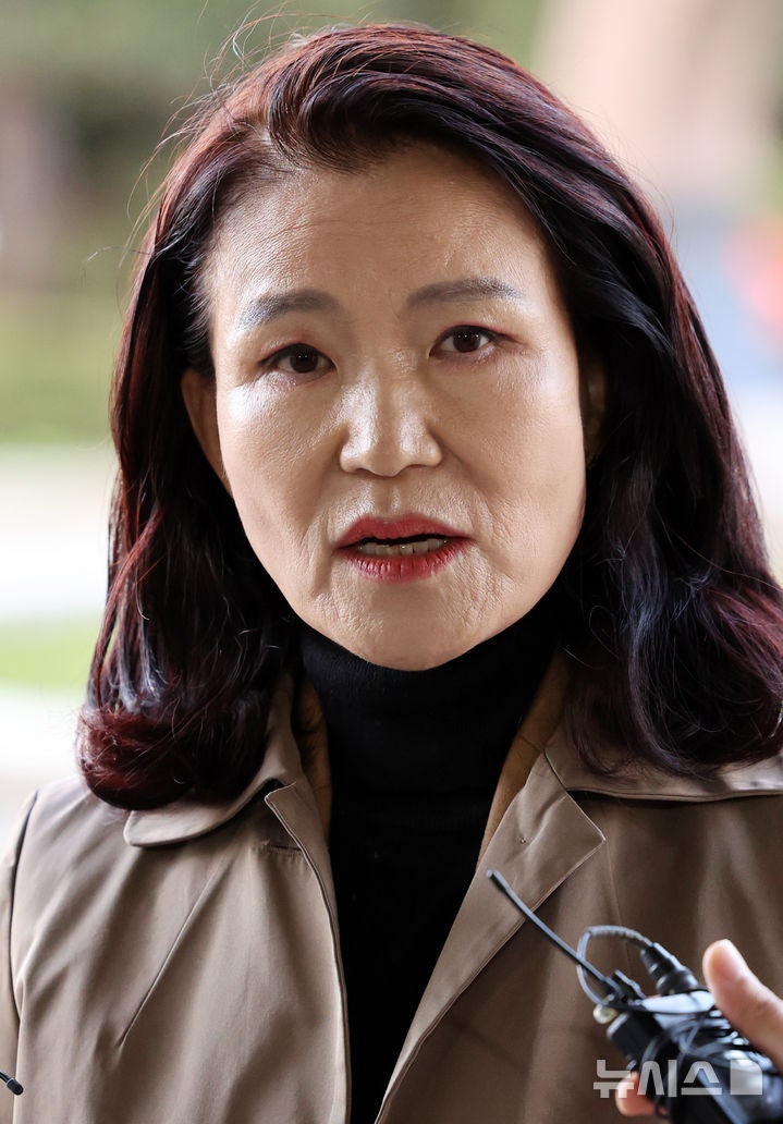 경찰, <b>이진숙</b> 유튜브·페이스북 발언 검찰 <b>송치</b>…李 "<b>기계적 송치</b>"(종합...