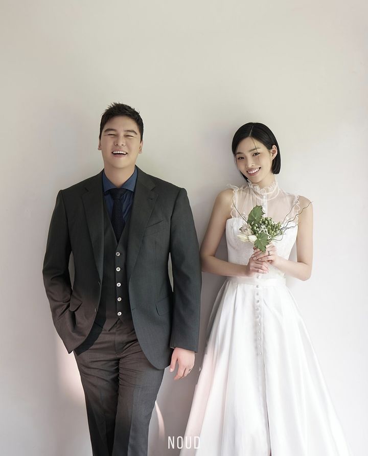 <b>이장우</b>, <b>조혜원</b>과 오늘 결혼…<b>전현무 주례</b>·기안84 사회